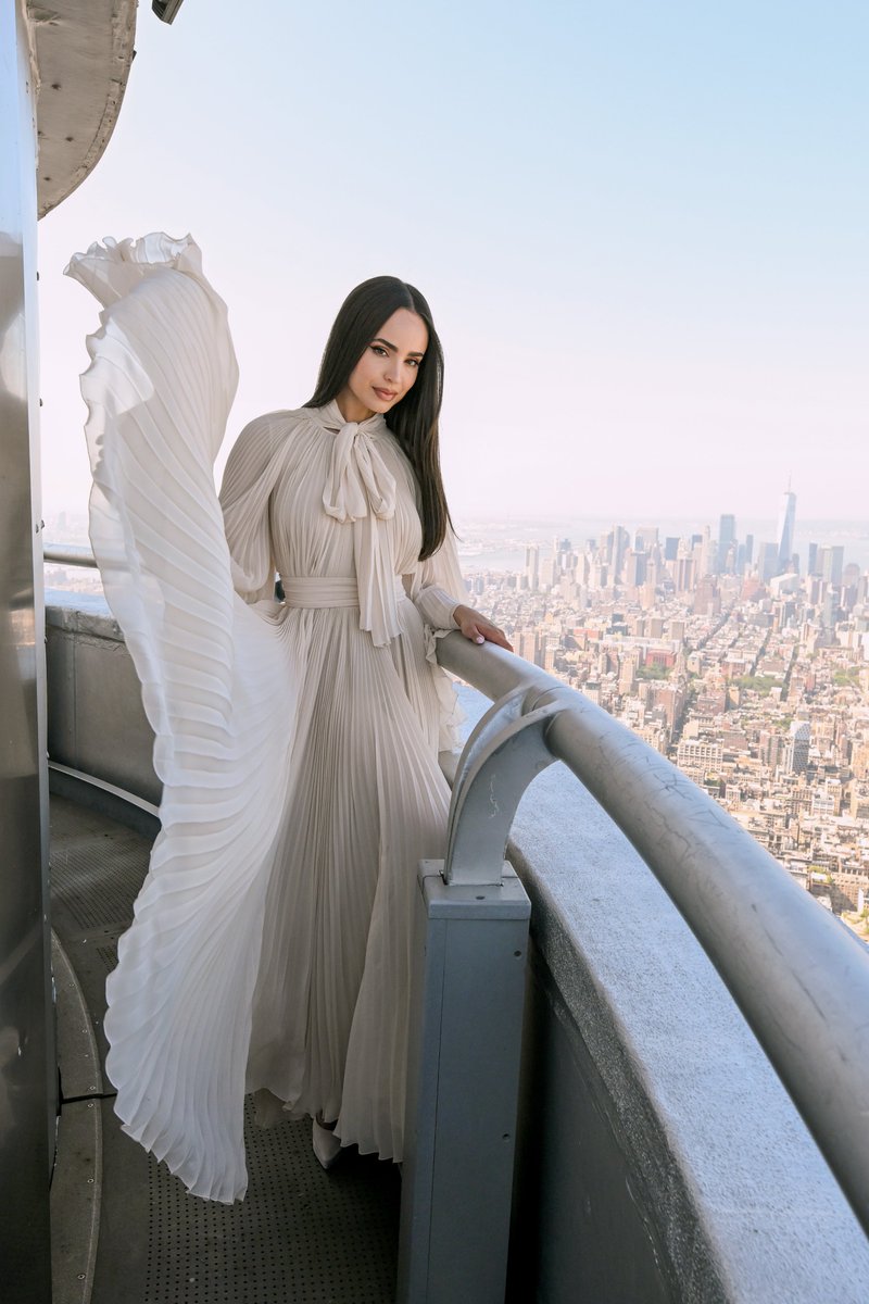 Sofia Carson en un vestido Dolce&amp;Gabbana para la promoción de su película “My Oxford Year” en Nueva York