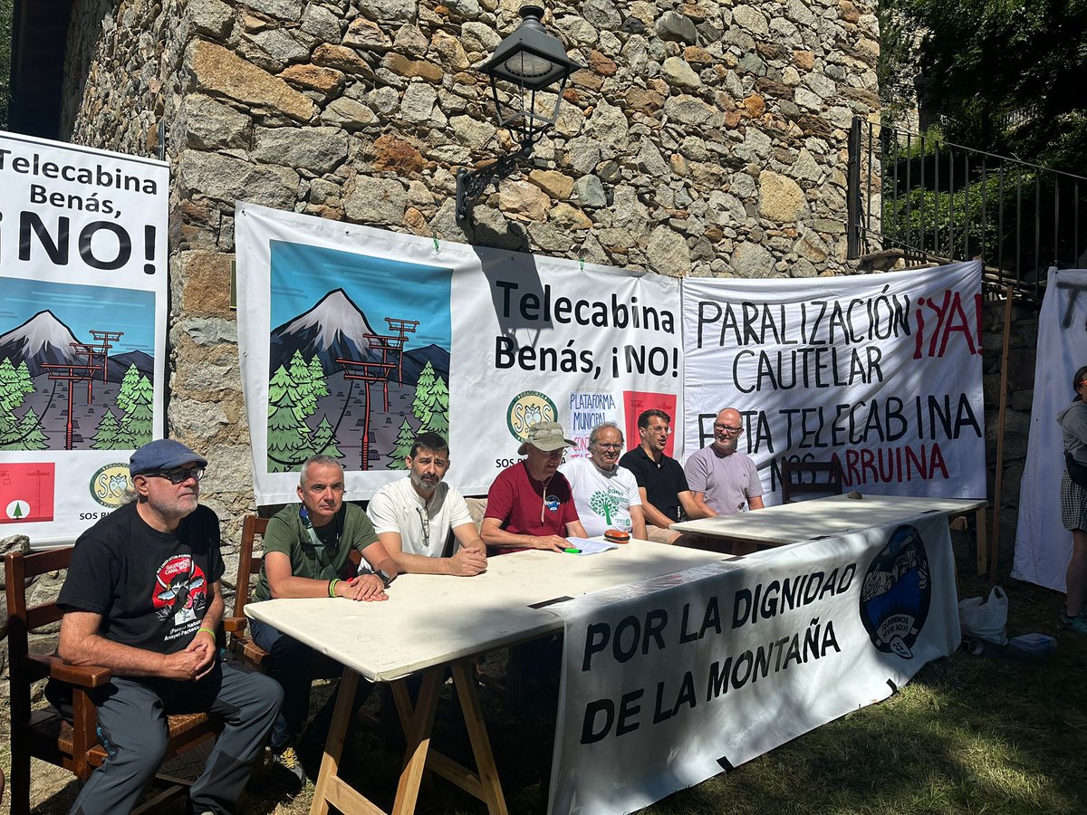 Plataforma Defensa Montañas Aragón (@pdmaaragon) on Twitter photo Colectivos vecinales como @sosribagorza y @cerlervecinal denuncian los continuos incumplimientos de <a href="/leitnerofficial/">Gabriel Leitner</a> y @aytobenasque .
Arropados por organizaciones sociales, ecologistas y políticas, PDMA, critican el gasto de 20 m/€ públicos en un proyecto que no aporta nada. Colectivos vecinales como @sosribagorza y @cerlervecinal denuncian los continuos incumplimientos de <a href="/leitnerofficial/">Gabriel Leitner</a> y @aytobenasque .
Arropados por organizaciones sociales, ecologistas y políticas, PDMA, critican el gasto de 20 m/€ públicos en un proyecto que no aporta nada.