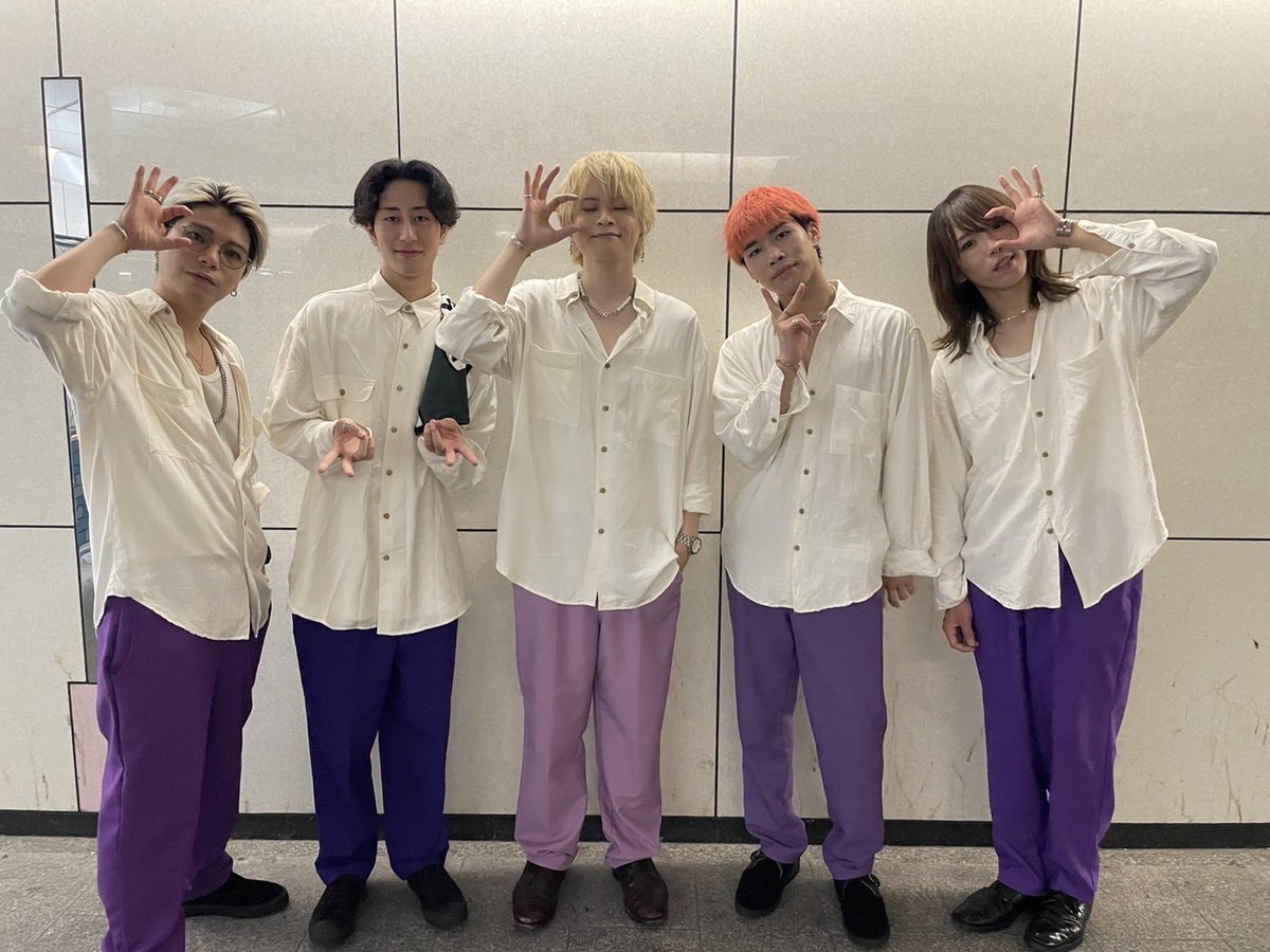 VELLE_taichi's tweet photo. ・

べる誕生日おめでとう3️⃣🤎

あの日、出会ってくれたみんな
本当にありがとう。

明日のライブと明日以降のライブで、
そしてまた話せる時に伝えさせてね☺️

今日は早めに寝るよ

おやすみ🪼

#ベルエージェー https://t.co/7L55eB62wX