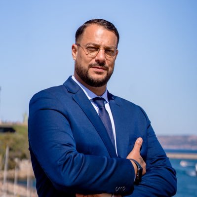 Sébastien Delogu apporte son soutien aux personnes victimes du tiramisu.