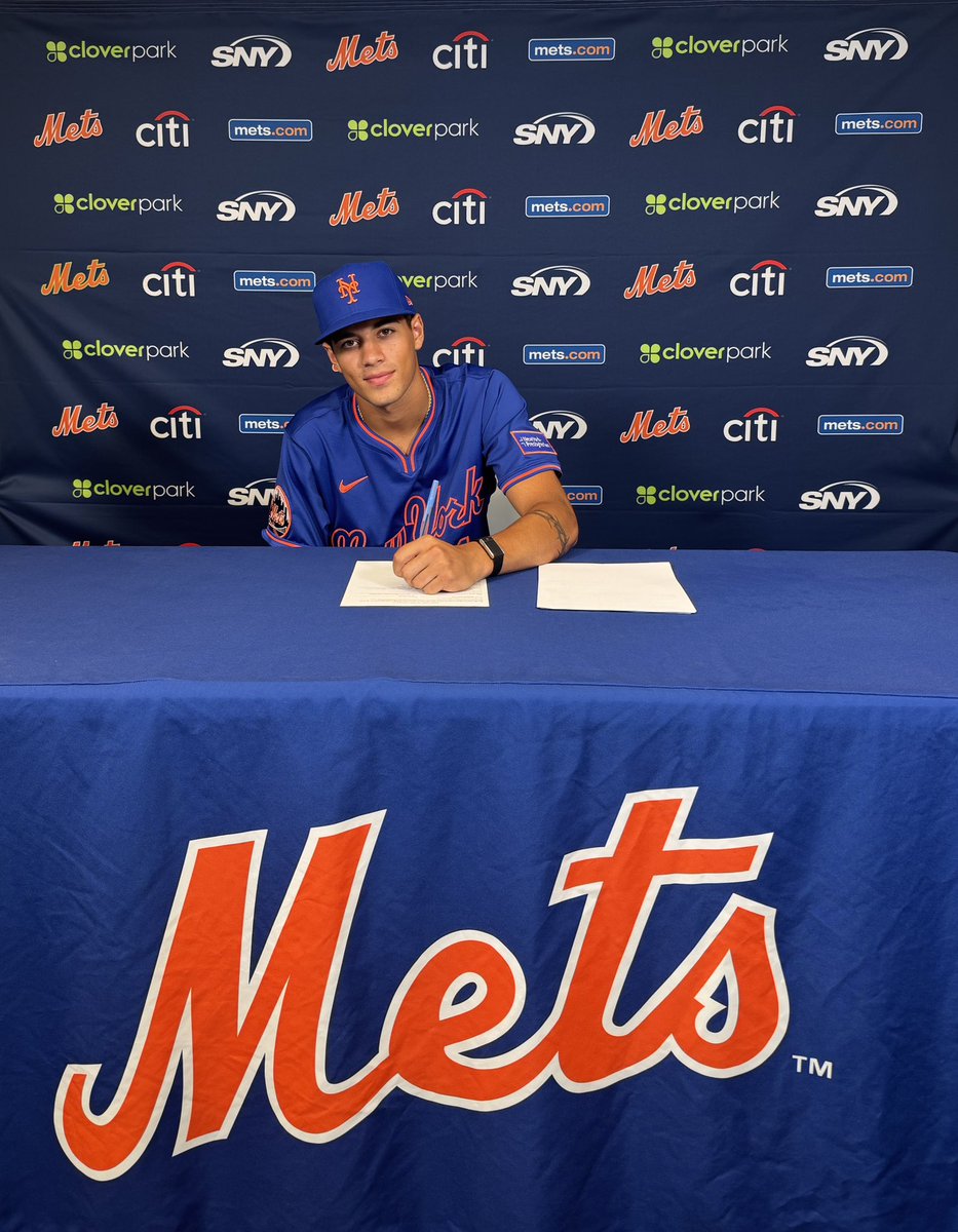 TGB_40Forty's tweet photo. Anthony Frobose is officially a New York Met! 🟠🔵✍️

True Gravity Baseball is very excited to announce the signing of client SS Anthony Frobose — a New York native selected in the 9th round of the 2025 MLB Draft by the New York Mets. 

Congrats and welcome Anthony! 

#TGBaseball https://t.co/TMbkuFMUx8