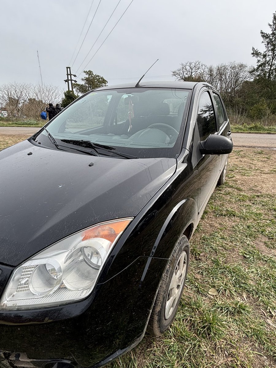 Las peores fotos del mundo.
Pero vendo mi auto🫶🏻
•Ford fiesta MP3
•Año 2010
•200.000 km
•6.500 usd