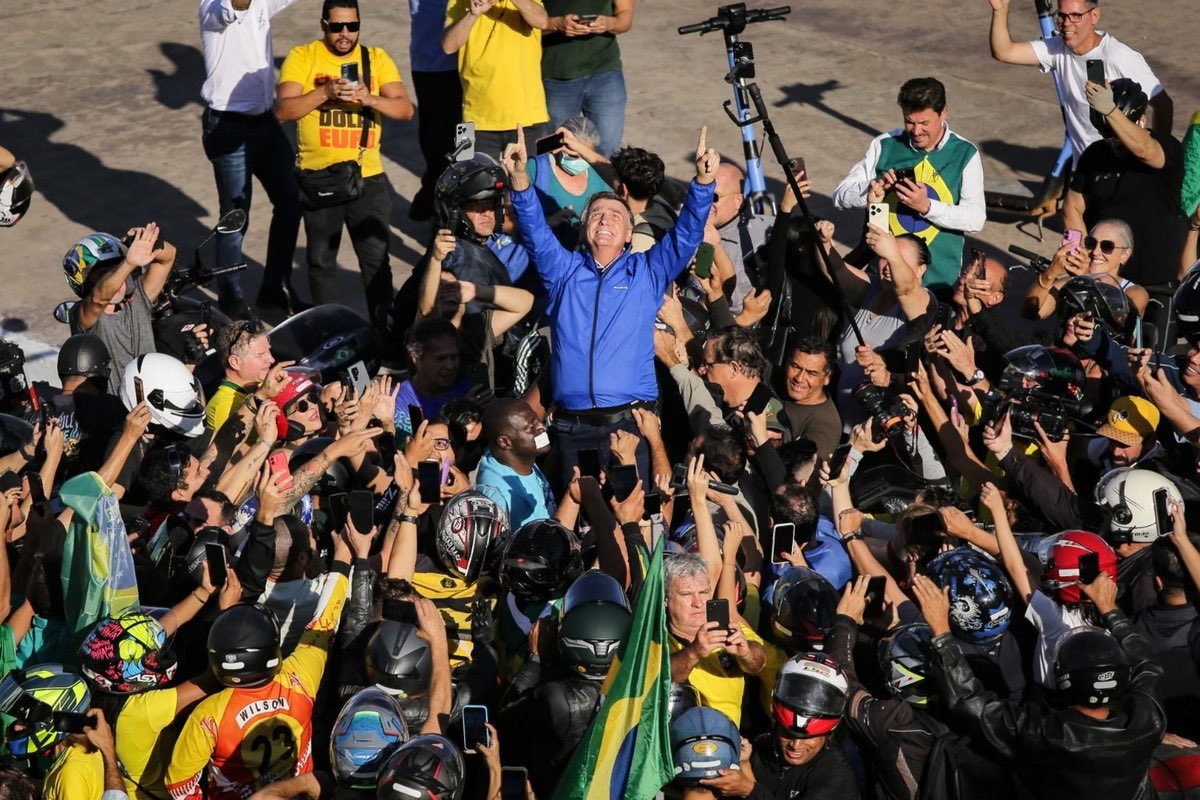 O maior líder desse país o maior presidente desse país chama-se Jair messias Bolsonaro 🇧🇷🇧🇷🇧🇷🇧🇷