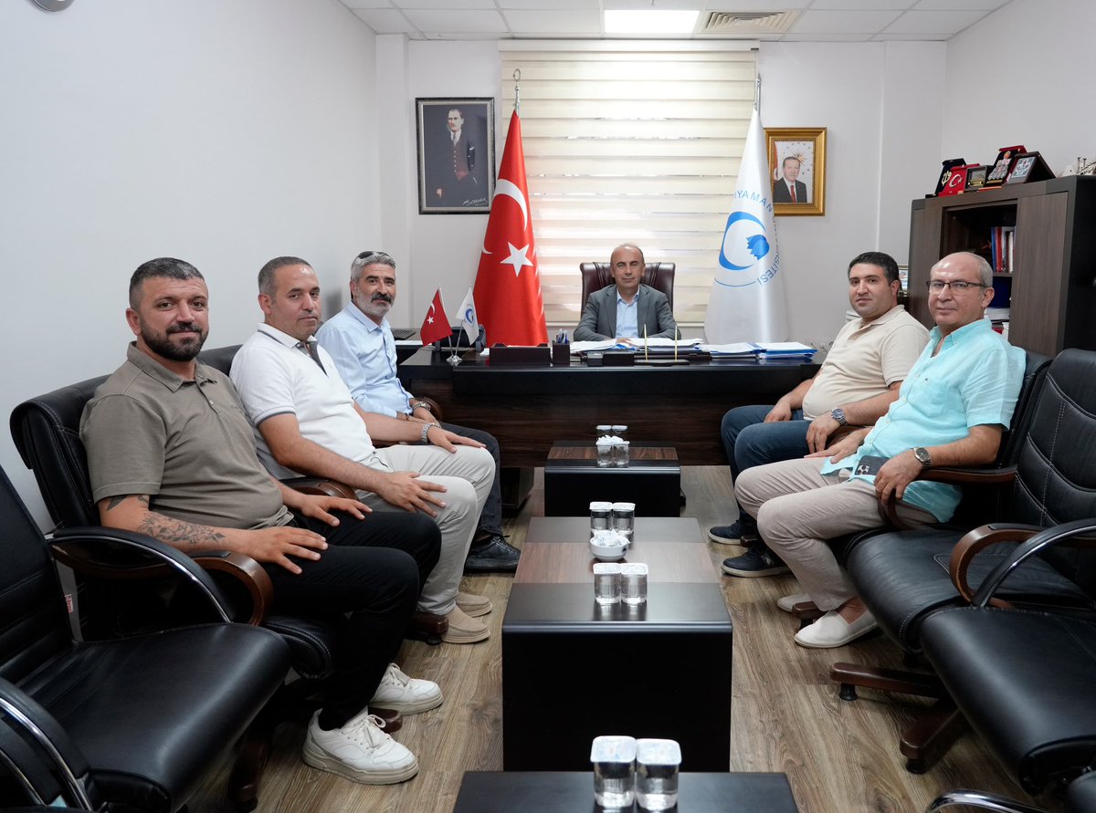 Adıyaman İnternet Gazetecileri Cemiyeti olarak, Adıyaman Üniversitesi Rektörü Sayın Prof. Dr. Mehmet Keleş’i makamında ziyaret ettik. Dijital medya ve üniversite–basın iş birliği üzerine istişarelerde bulunuldu. Nazik ev sahipliğinden dolayı teşekkür ederiz.
<a href="/profmehmetkeles/">Prof. Dr. Mehmet Keleş</a>