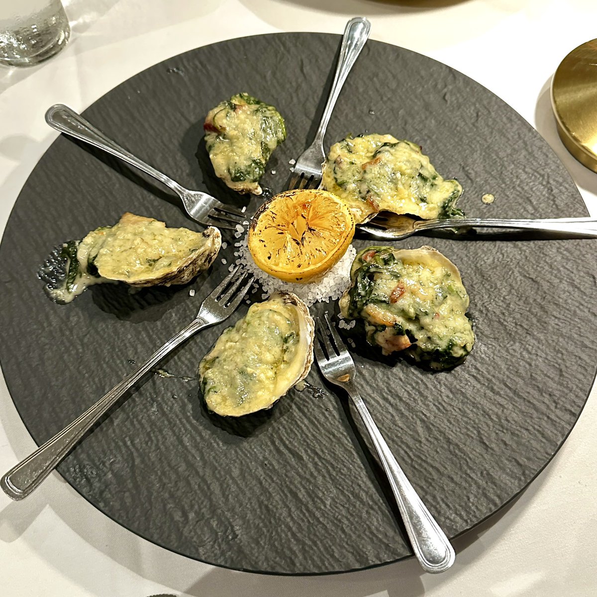 Tried out Jay’s yesterday evening. Yet another premium steakhouse in #FortLauderdale, but they do have a really good menu. Started with Oyster Rockefeller and Bonne Marrow.