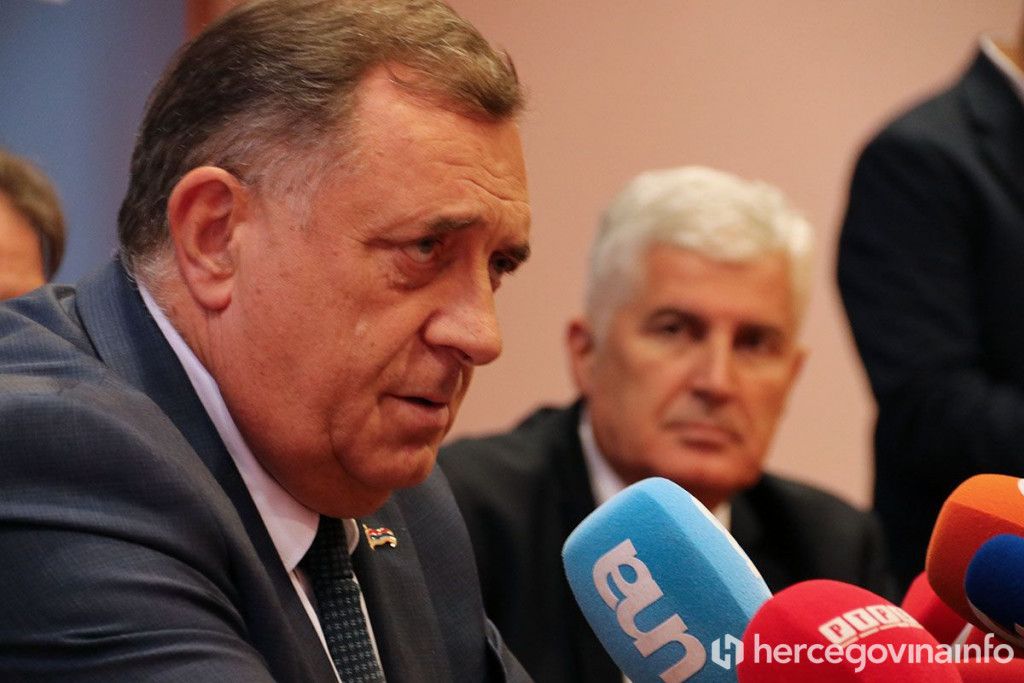 Dodik otkrio u kojem slučaju odlazi iz politike, poslao i poruku Hrvatima - hercegovina.info/vijesti/politi…
#Dodik #RS #Politika #Izbori2026 #SNSD