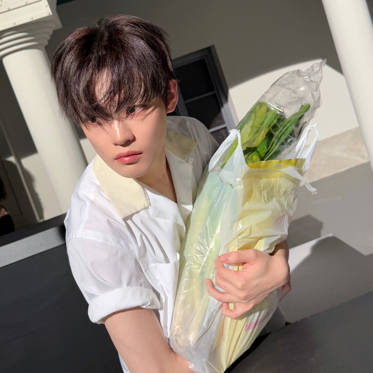 chenlechai's tweet photo. chenle looked too good in this outfit 😵‍💫 https://t.co/OMS2IUgVZB