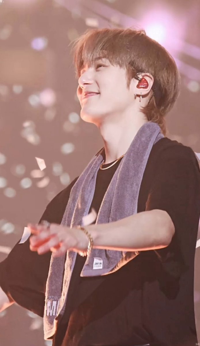 민군🐳 tweet media