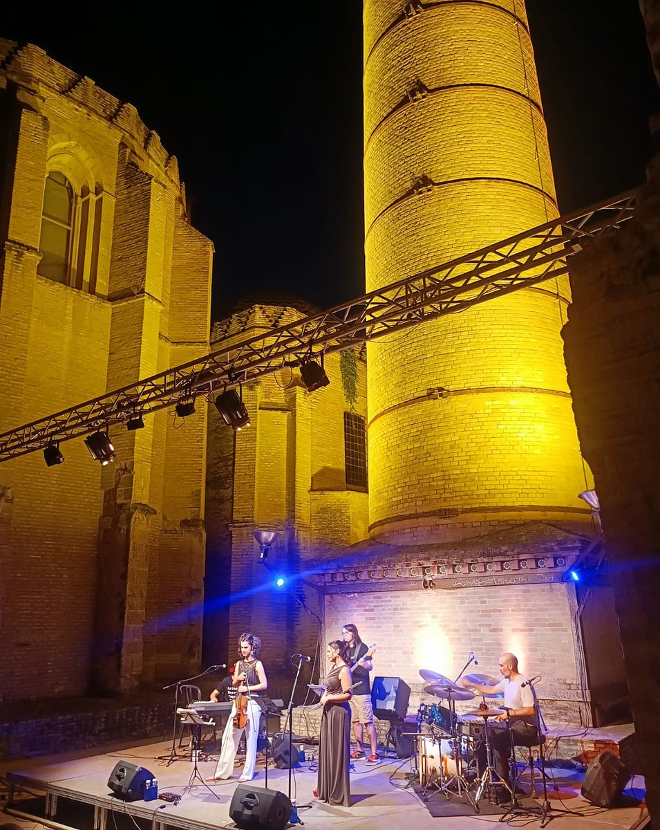 📷 Compartimos una imagen del concierto que David Sancho en #JazzenelCAAC. 🎶 Mañana martes 5 de agosto, 22h, tenemos una nueva cita, con Pedro Cortejosa que interpretará ‘Focus’, el célebre trabajo de Eddie Sauter y Stan Getz. 

caac.es/actividad/jazz…

<a href="/assejazz/">ASSEJAZZ</a> <a href="/CulturaAND/">Cultura Junta de Andalucía</a>