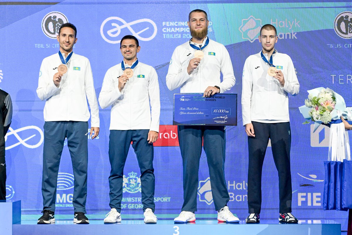 The men’s team epee podium at Tbilisi 2025 is set! 🇬🇪🤺

🥇🇯🇵 Team Japan
Seiya Asami
Koki Kano
Akira Komata
Masaru Yamada
<a href="/fje_fencing/">日本フェンシング協会【公式】</a>

🥈🇭🇺 Team Hungary
Tibor Andrasfi
Zsombor Keszthelyi
Mate Tamas Koch
Gergely Siklosi

🥉🇰🇿 Team Kazakhstan
Elmir Alimzhanov
Ruslan Kurbanov