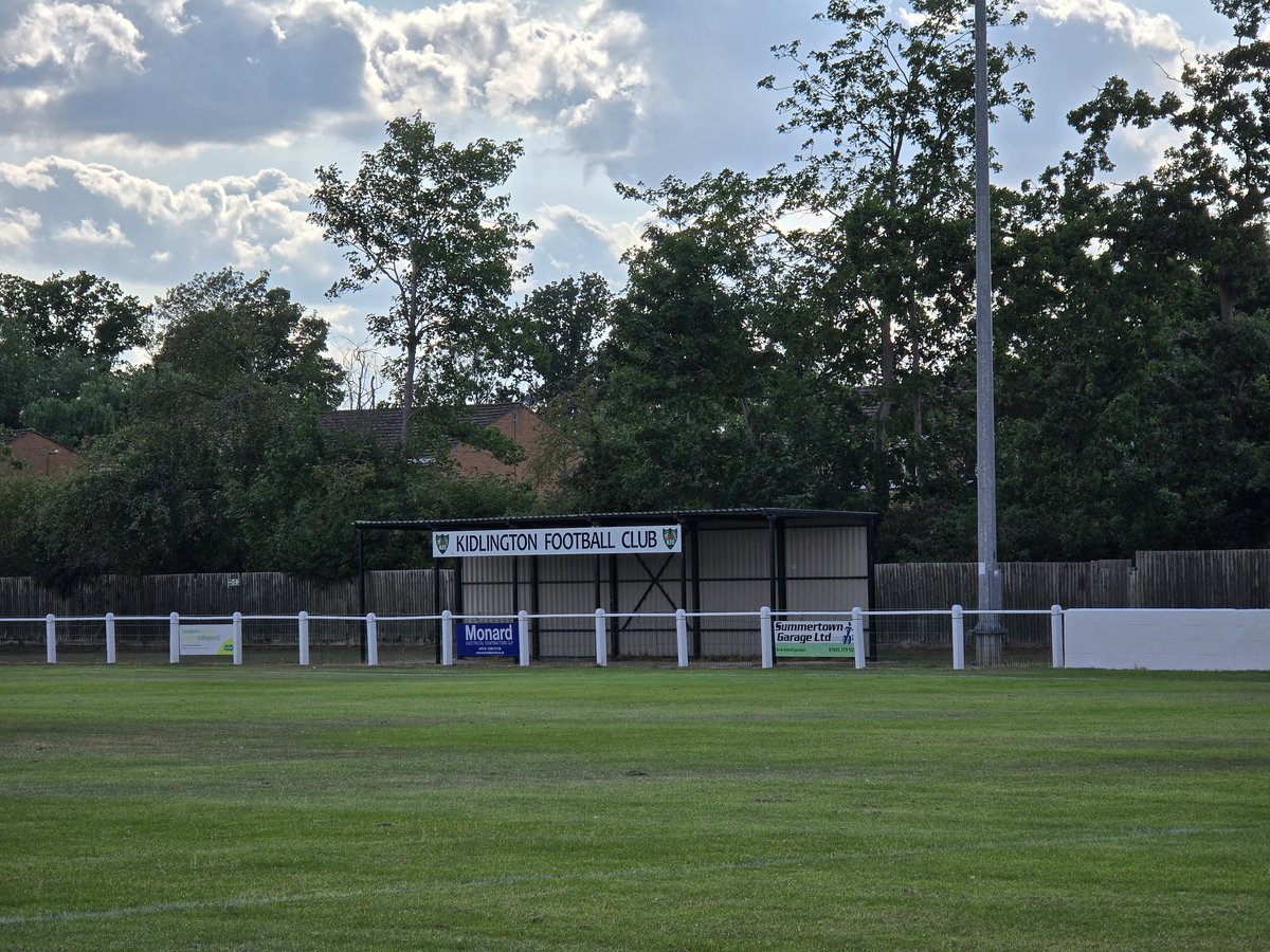 Duncan Eames (@duncan_eames) on Twitter photo New season and new league <a href="/ComCoFL/">Combined Counties Football League</a> to photo this year. Starting with <a href="/kidlingtonfc_/">Kidlington FC</a> and <a href="/MiltonUnited/">Milton United FC</a> New season and new league <a href="/ComCoFL/">Combined Counties Football League</a> to photo this year. Starting with <a href="/kidlingtonfc_/">Kidlington FC</a> and <a href="/MiltonUnited/">Milton United FC</a>
