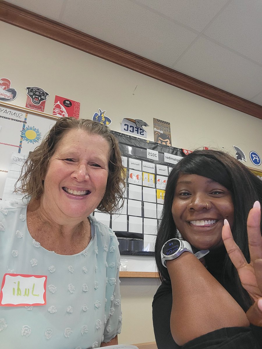 What a wonderful surprise ❤️ I had the chance to spend time with #CPSBest Judi Privitt! She shared that we’re headed in the right direction with Bridges and it's the BEST next step for CPS ✨✨✨  #BestPlaceToWorkAndLearn