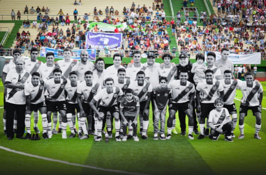 EntreEdiles's tweet photo. 🚨 Crisis en Deportivo Municipal
El plantel suspendió entrenamientos desde el 25/07.
Cristian Ore y Alex Castillo dejarian el club.
Si no hay pagos hasta el sábado, no se presentarán a jugar este domingo.

#EntreEdiles #EchaMuni #Liga3 #FutbolPeruano https://t.co/0L9rYLLata