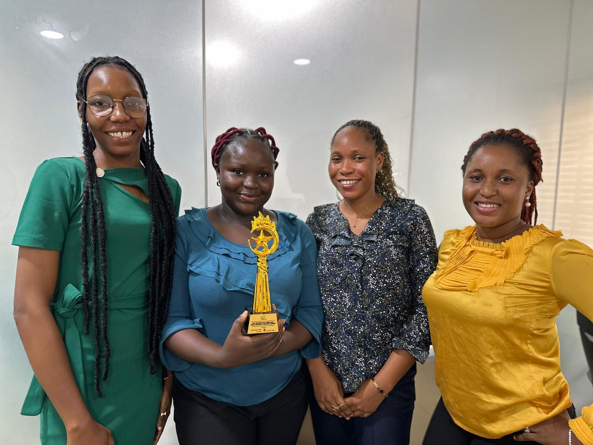 HallmarkHmo's tweet image. GOLD for Customer Service Excellence!

Hallmark HMO has been awarded Most Responsive Health Insurance Brand of the Year at the 2025 Best Customer Care Awards.

Proudly presented by West Africa Innovation Award to the amazing team behind the win.

#HallmarkHMO