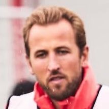 all those years with Spurs and England, Harry Kane has never seen sauce like this up close, dude looks like he just realized he left his stove on