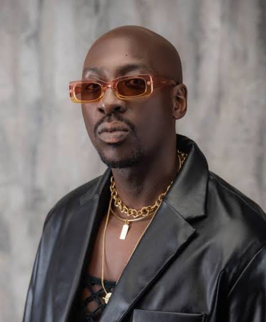 Let's settle this.

Who do you think is the best musician in East and Central Africa between Otile and Bien?

Like for Otile 
Repost for Bien