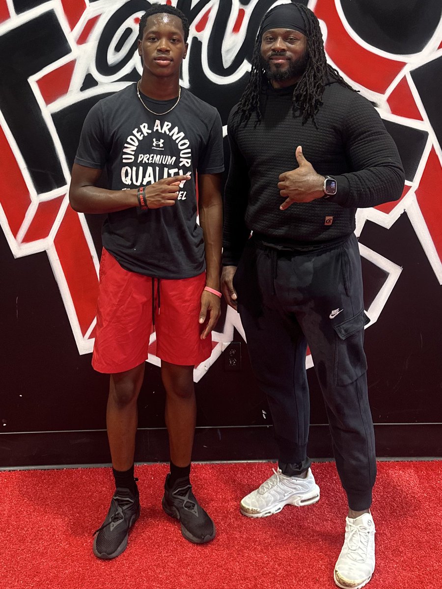 POWER 5 offers require POWER 5 Efforts and Output… He’s in 8th Grade!  <a href="/EWoods07/">Emanuel WOODS II</a> <a href="/mvjacketsfb/">@MVJacketsFB</a>