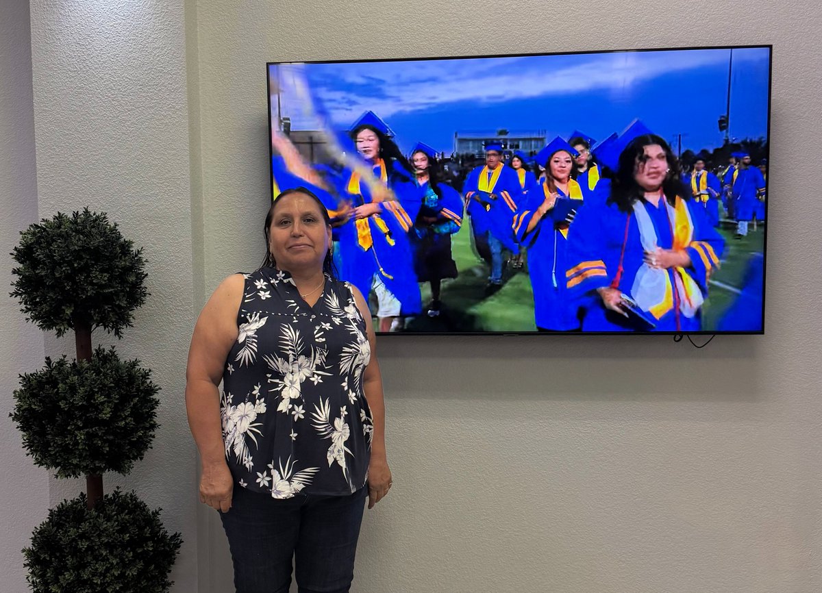 SanEliISD_HR (@saneliisdhr) on Twitter photo 🎉Congratulations on the Promotion!🎉 Please join us in congratulating Florencia Chapa De Campos on her promotion to Custodian ! <a href="/SanElizarioISD/">San Elizario ISD</a> #SanEliManoAMano 🎉Congratulations on the Promotion!🎉 Please join us in congratulating Florencia Chapa De Campos on her promotion to Custodian ! <a href="/SanElizarioISD/">San Elizario ISD</a> #SanEliManoAMano