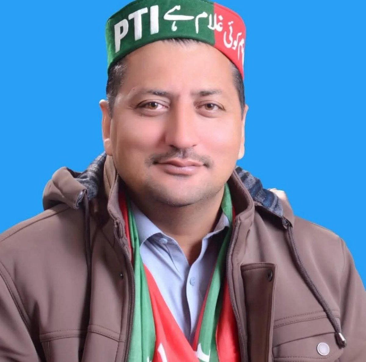 اطلاعات کے مطابق رشکئ ضلع نوشہرہ سے PTI کے نظریاتی کارکُن فیاض احمد کو نامعلوم نے مردان سے اُٹھا لیا ہے۔
فیاض احمد نے رشکئ میں ورکرز کنونشن کا انعقاد کیا تھا جس میں عمران خان کے کزن احمد خان نیازی بھی مدعو تھے۔ 
فیاض احمد کے لئے آواز اٹھائیں۔
<a href="/Ahmed_khanNiazi/">Ahmed Khan Niazi</a>