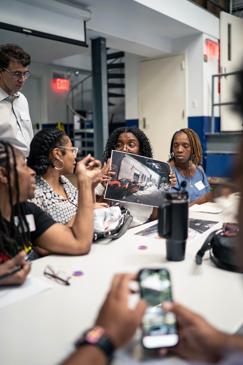 Council Member Kevin C. Riley (@cmkevincriley) on Twitter photo 🧵1/2 Yesterday, we launched the first White Plains Road Neighborhood Plan Community Working Group Meeting at Bronx Community Board 12—joined by the <a href="/NYCPlanning/">NYC Planning</a> and the <a href="/NYCCouncil/">New York City Council</a> Land Use Division. 🧵1/2 Yesterday, we launched the first White Plains Road Neighborhood Plan Community Working Group Meeting at Bronx Community Board 12—joined by the <a href="/NYCPlanning/">NYC Planning</a> and the <a href="/NYCCouncil/">New York City Council</a> Land Use Division.