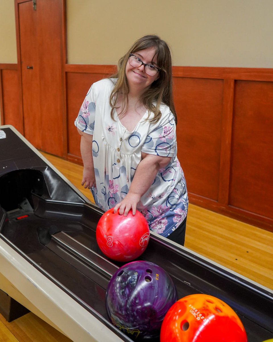GiGis_Playhouse's tweet image. Our Achievers took their wants vs. needs lesson to the bowling alley! 🎳💛 They budgeted for rentals and snacks, turning fun into growth. So proud of this crew! 💪 #GiGisPlayhouse #AchieversProgram #DownSyndromeAwareness #LifeSkills #InclusionMatters #ConfidenceInAction