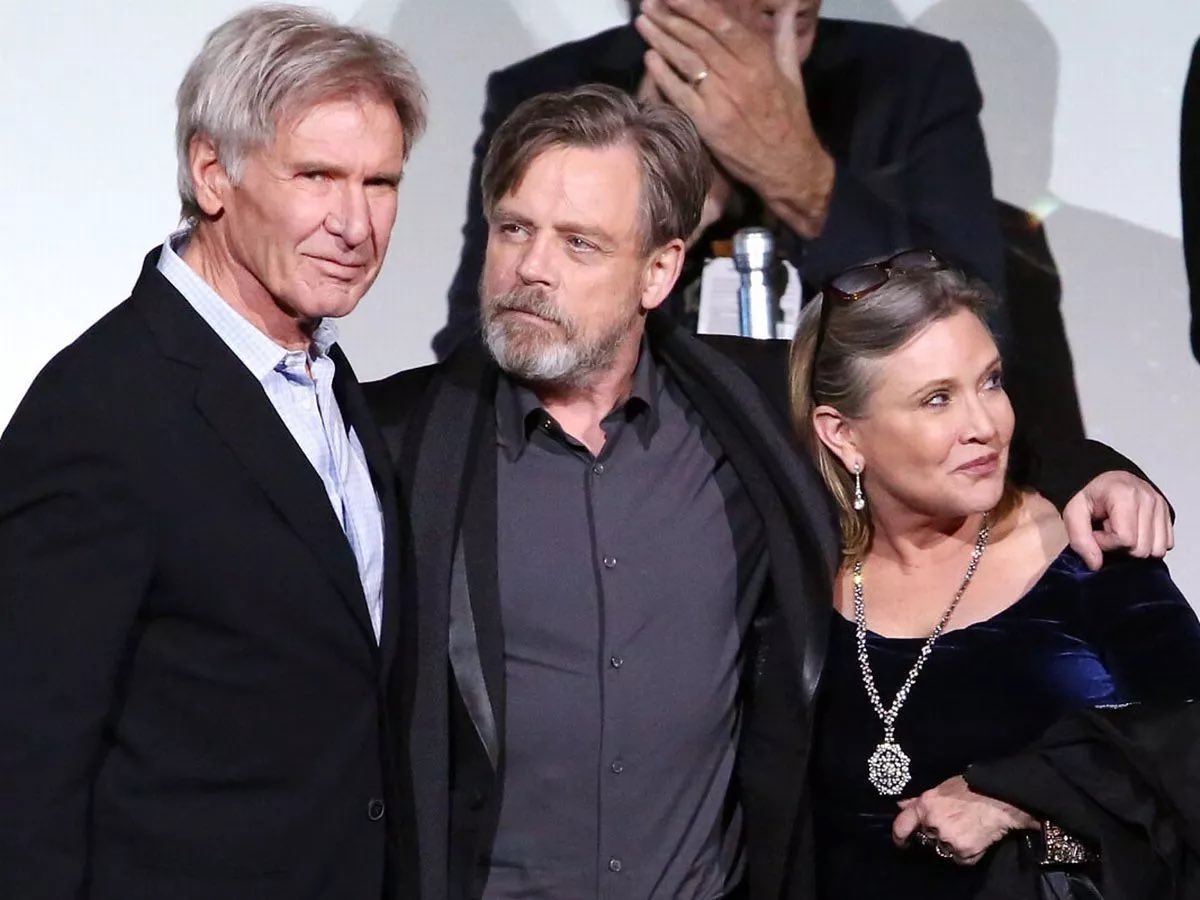 Harrison Ford says Mark Hamill &amp; Carrie Fisher are still his “dear friends” 

“I had a special relationship with both of them. Carrie had a very inspired wit &amp; very special manner. She’s also very smart, very funny. Both of them were dear friends —are dear friends”

(Via Variety)