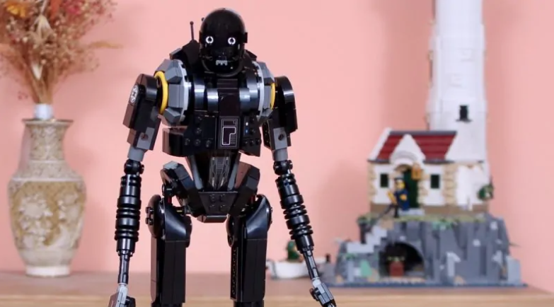 BrickFanatics's tweet photo. Not every LEGO Star Wars buildable character can be a winner, but try telling that to 75434 K-2SO, which might just be the best one yet.

https://t.co/3eHK1uNJIl

#LEGO #StarWars #LEGOStarWars #LEGOReview https://t.co/OcejhQ5Wyn