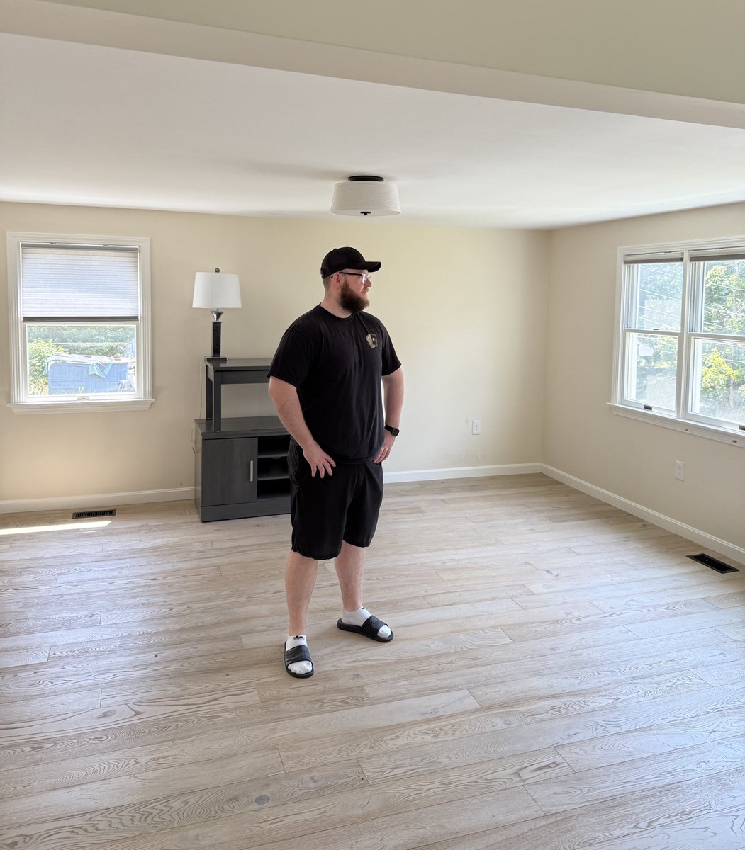 BostonBreach's tweet photo. 2025 team house ☑️

2026 team house 🔜 https://t.co/E3OTE863Fr