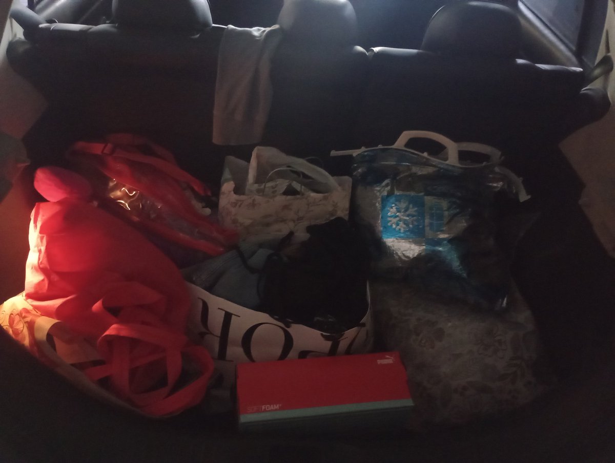 Este trabajo en equipo si se puede ver. <a href="/Magachuzets/">Ｃ Ａ Ｐ Ｒ Ａ</a> consiguió las hamburguesas <a href="/laurava83/">💚Lau  💚</a> y <a href="/gimegime73/">Gime✨</a> las guardaron y hoy fuimos hacer la entrega al Merendero Los Peques. Gracias hermanas por bancar.