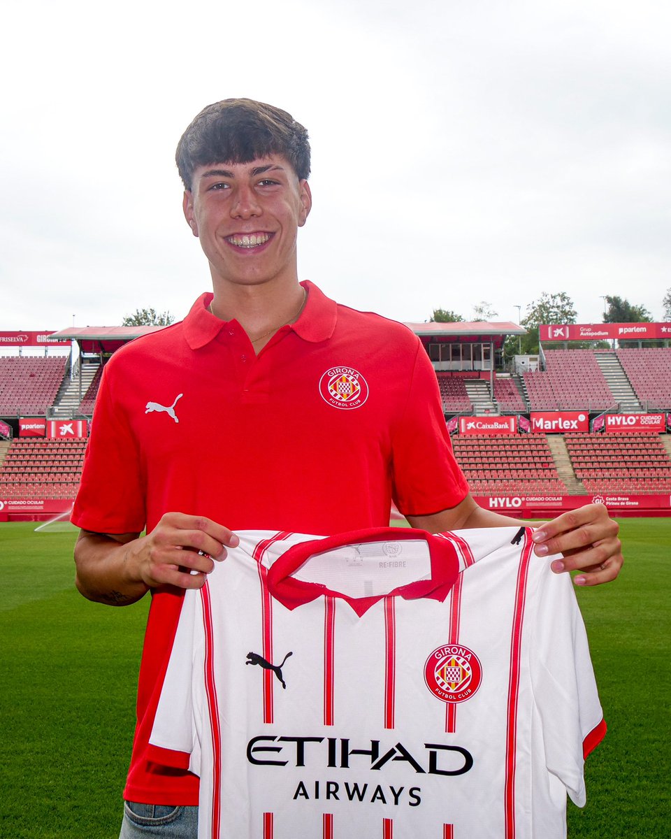 ❤️🤍 𝐁𝐄𝐍𝐕𝐈𝐍𝐆𝐔𝐓, 𝐋𝐔𝐂𝐀𝐒!

✍️ Lucas Martín s'incorpora al Juvenil A. El defensa, de 18 anys, arriba provinent de l'Sporting.

#OrgullGironí #GFCAcadèmia