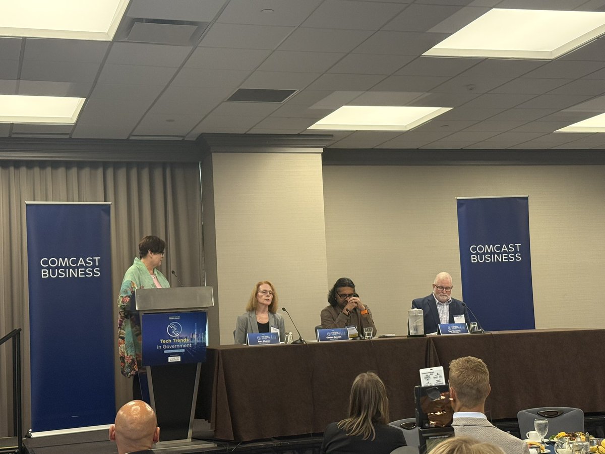 Timely topic for lunch "Tech Trends in Government" presented by <a href="/comcastbusiness/">Comcast Business</a> with <a href="/MSPBJnews/">Minneapolis/St.Paul Business Journal</a> 

Moderator is <a href="/MAKMinnesota/">Margaret Anderson Kelliher</a> 

<a href="/comcast/">Comcast</a> Minnesota