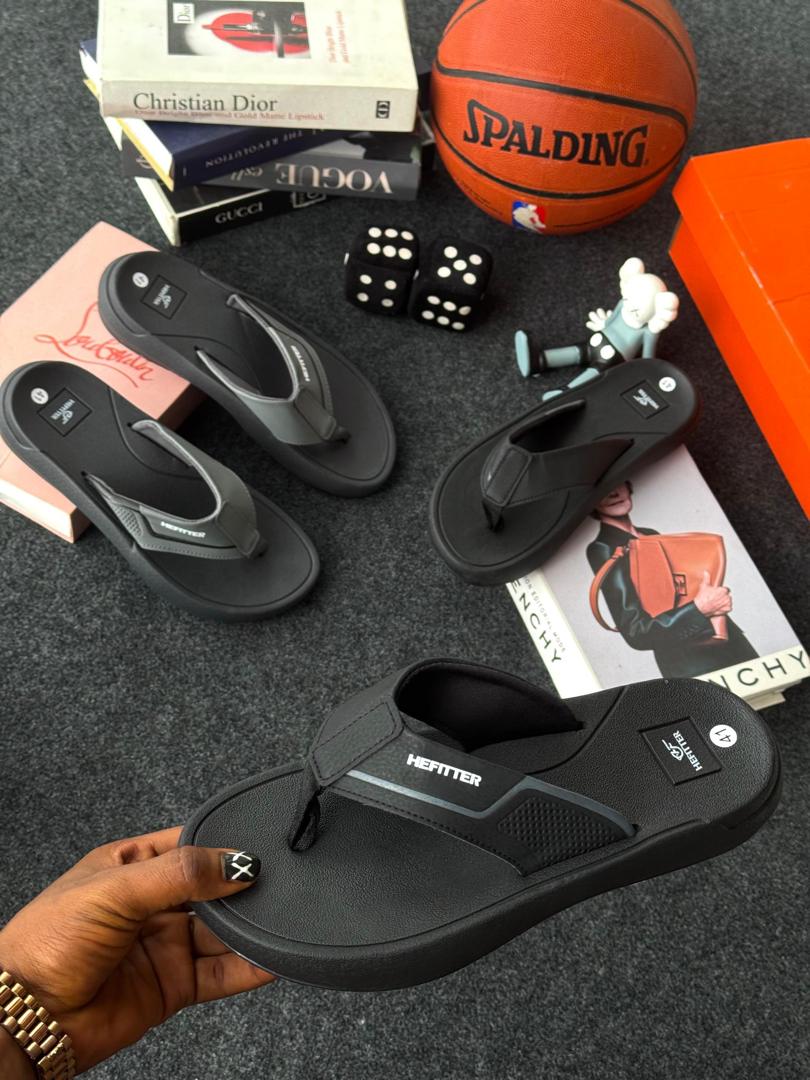 Hefitter  Slippers 
Price : 20,000
Location : Kano
Nationwide Delivery ✅