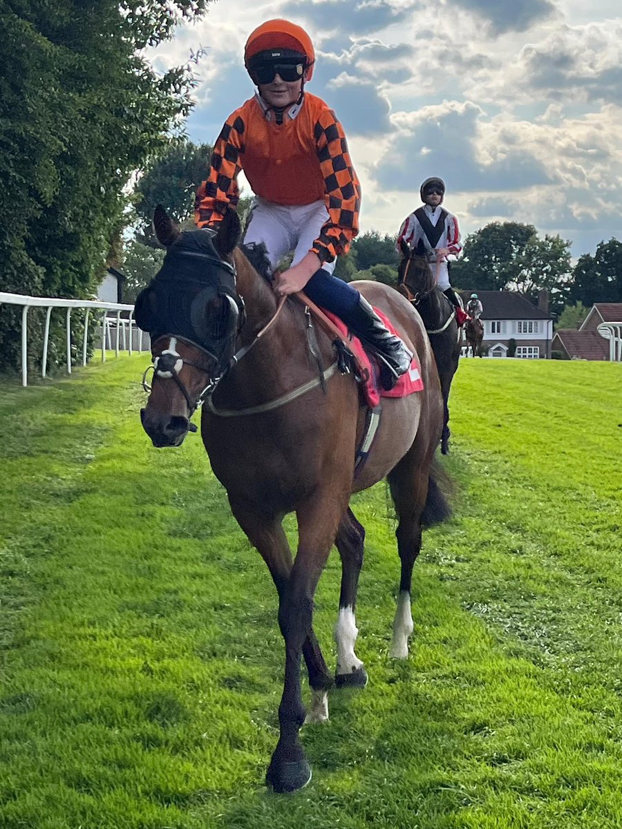 That’s 100 winners over the jumps and on the flat since Jamie joined the licence! Well done to everyone <a href="/UrloxheyStables/">Richard Newland & Jamie Insole Racing</a>