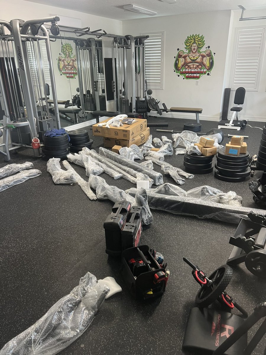 About to get a HUUUUUUGE home gym upgrade! 

BUILD TIME 😈😈😈