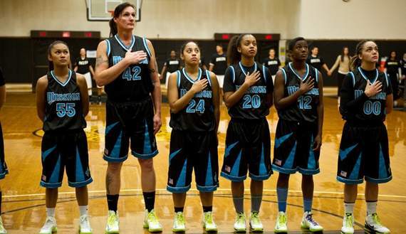 Personne ne sait laquelle de ces basketteuses est trans