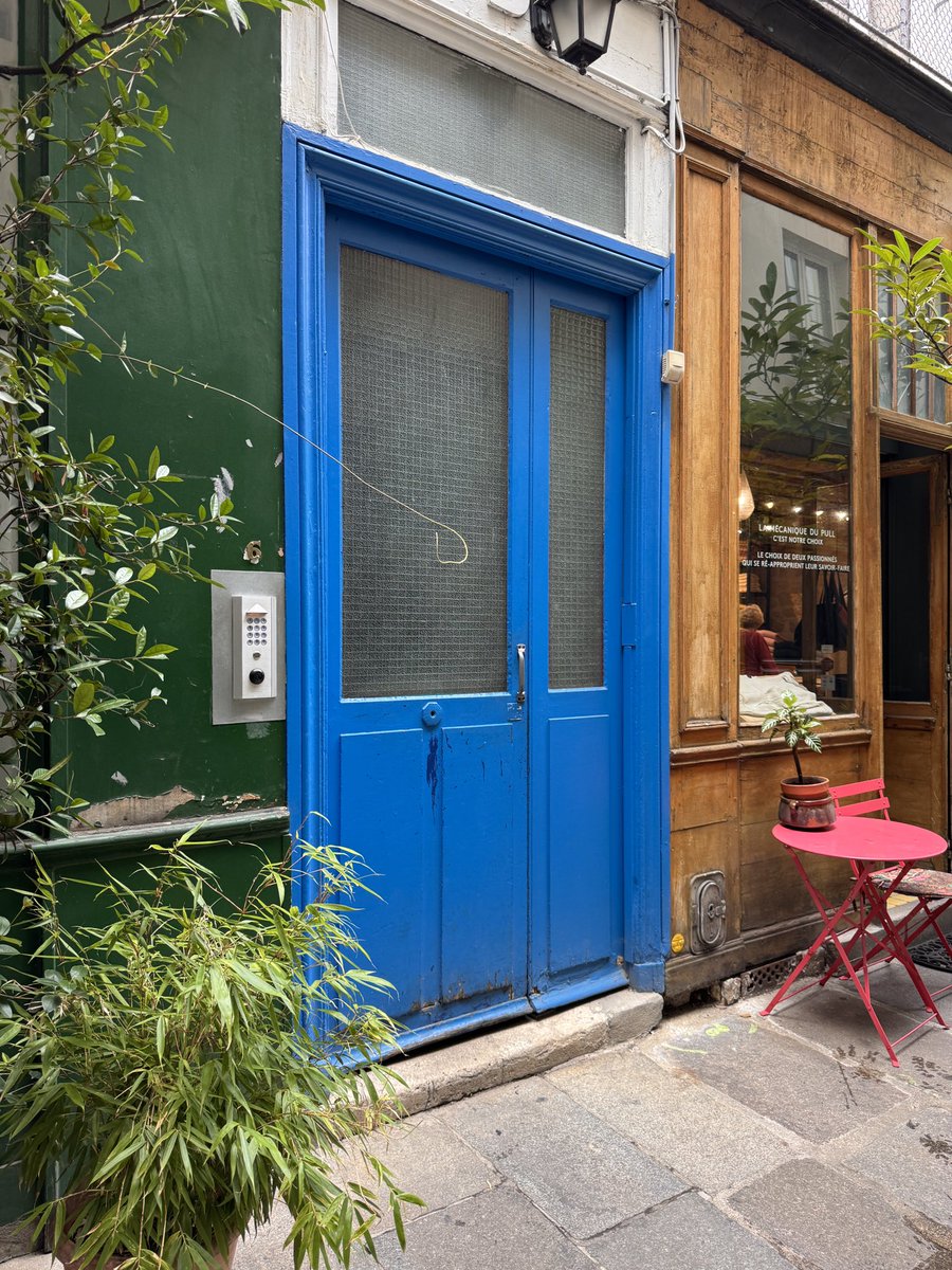 Paris is an amazing city but obviously London is much more advanced. If you disagree with me please attack.