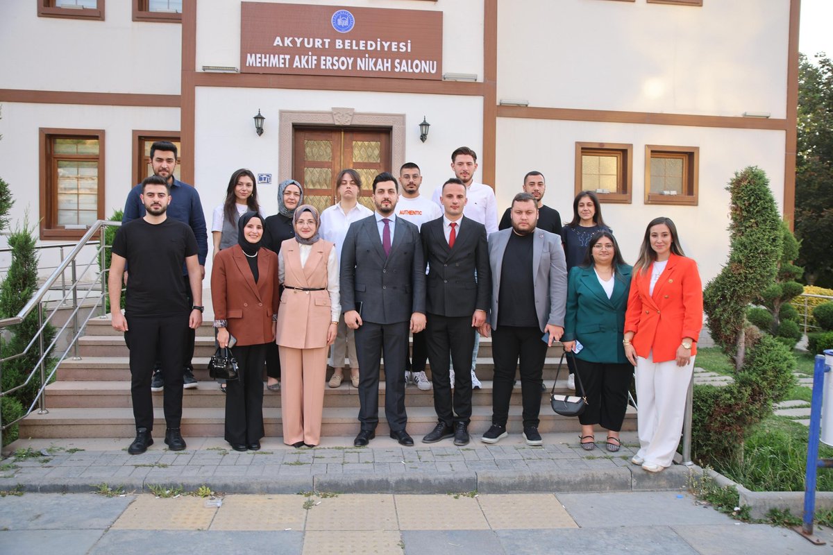 📍Akyurt Belediyesi

İl Yönetim Kurulu Üyelerimizle birlikte, Akyurt Belediye Başkanımız Sn. <a href="/ayikhilal/">Hilal Ayık 🇹🇷</a> ’i ziyaret ettik.

Misafirperverliği ve gençliğe verdiği kıymet için Sayın Başkanımıza teşekkür ediyorum