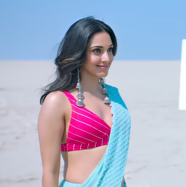 Face Card.                         Waist Card.

HAPPY BIRTHDAY KIARA ADVANI