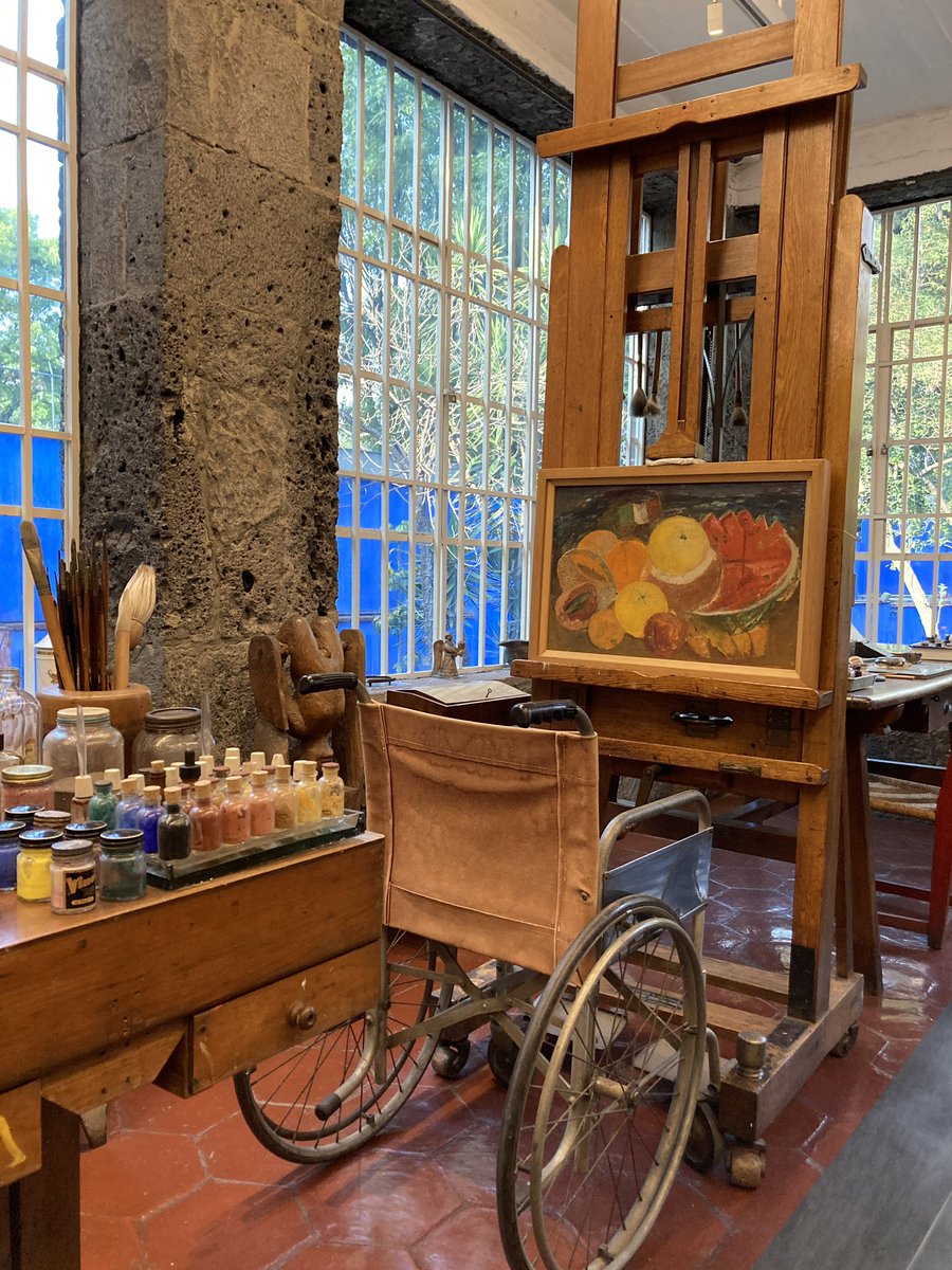 Secretaría de Turismo de la Ciudad de México (@turismocdmx) on Twitter photo ¡Feliz aniversario <a href="/museofridakahlo/">Museo Frida Kahlo</a>!🎨🖌️
El hogar de la artista Frida Kahlo abrió sus puertas como museo, #UnDíaComoHoy pero de 1958. 💙
Las habitaciones y jardines, inspiración para sus creaciones; obras y objetos personales, conforman la imperdible colección.
¡Conócelo! 😉 ¡Feliz aniversario <a href="/museofridakahlo/">Museo Frida Kahlo</a>!🎨🖌️
El hogar de la artista Frida Kahlo abrió sus puertas como museo, #UnDíaComoHoy pero de 1958. 💙
Las habitaciones y jardines, inspiración para sus creaciones; obras y objetos personales, conforman la imperdible colección.
¡Conócelo! 😉