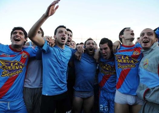 [Hilo]
🇦🇷 SPONSORS CAMPEONES

El otro dia hicimos el de los sponsors mufa, hoy en este hilo repasamos los sponsors de las camisetas que más veces fueron campeones en el fútbol argentino.