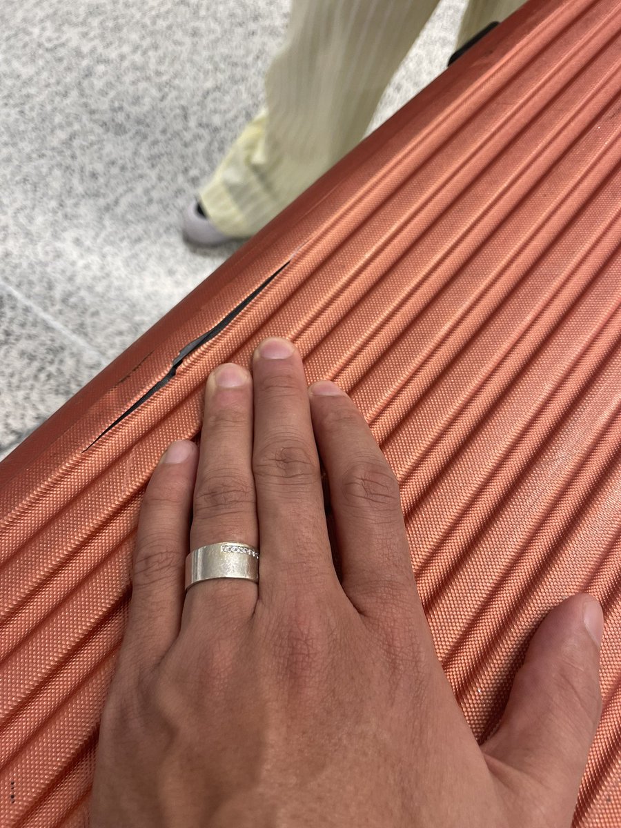 InvBankFishing's tweet photo. @Delta @Delta I’ve gone through a couple of reps on here and haven’t had any progress despite repeating myself over and over. This is getting extremely frustrating. My bags were lost and when finally retrieved, completely crushed. I’ve had no traction in over 30days. https://t.co/NvaDjZAG9M