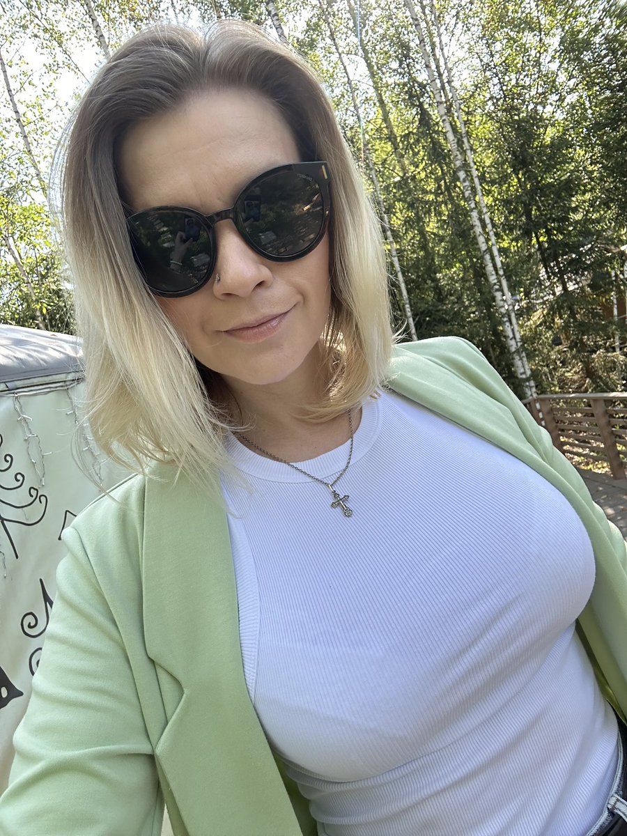 AvSpoon's tweet image. Проверяли сегодня стройку и юрту😇