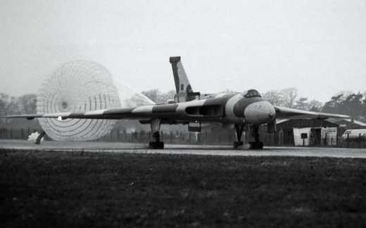 NewarkAirMus's tweet image. Good night everyone!
#XM594 delivery 07.02.83 
Photo credits #DTEParchive 
#twitterVforce