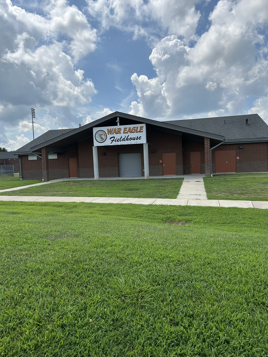 Day 1 of the ‘25 season in the books.Loved the effort of today’s practice. Continue to get better each day. Excited to see what this program achieves this season.
#DCWarEagles