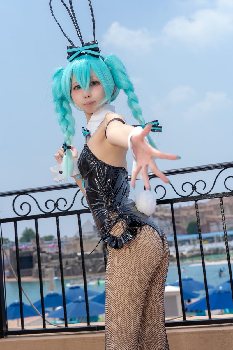 Cosplay

初音ミク⸜💚⸝黒バニー

📸たらいやさん <a href="/taraiya_/">たらいや@予定は固定ツイート</a> 
撮影ありがとうございました！
 #ラグコス  #ラグコス2025 
 #ラグコス10周年