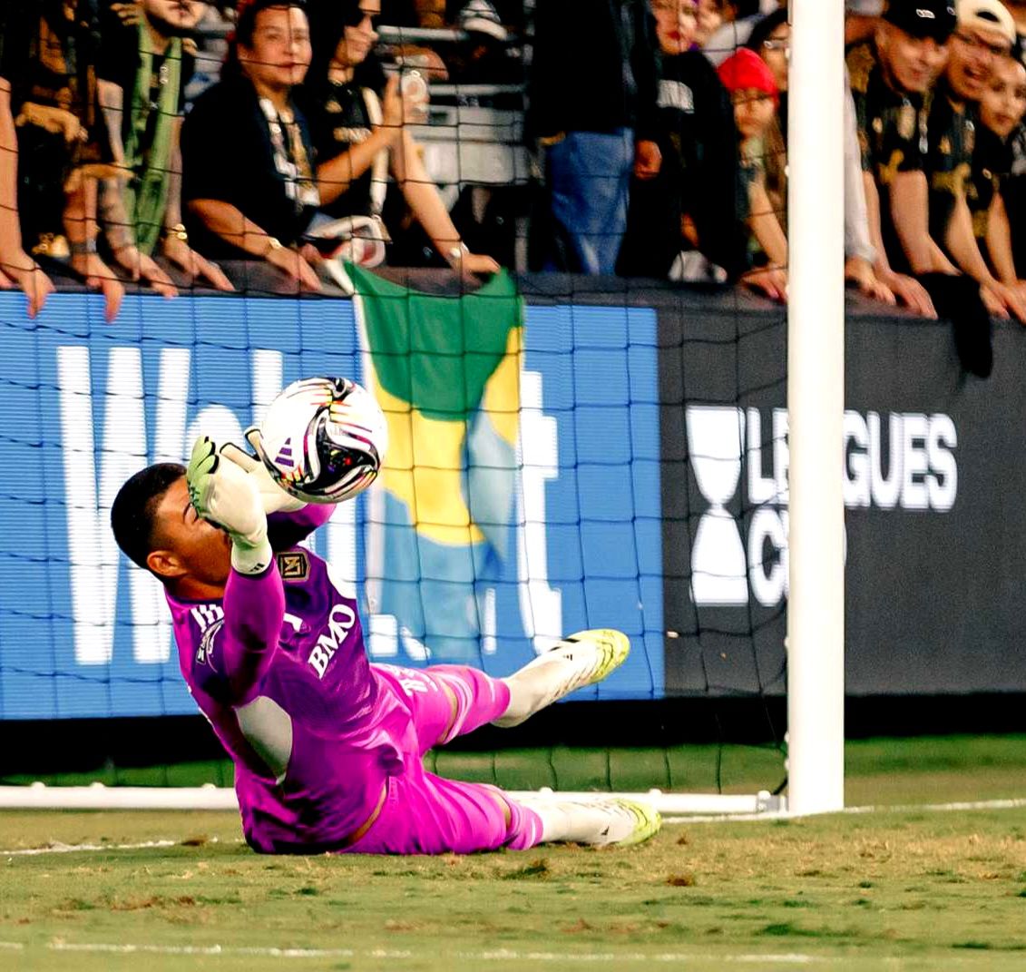 LAFC  1-1 draw with Liga MX Mazatlán before falling 11-10 on penalties #Soccer  #FIFA #Concacaf