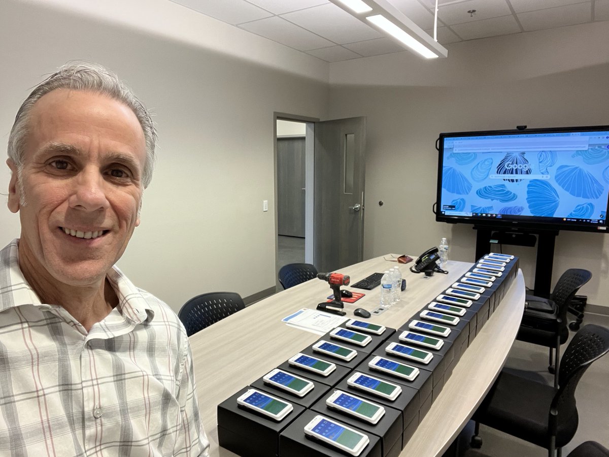 Each team member's credit card machine will track sales to your portal viewable on laptop or smartphone. 
iSmartPayments.com/Contractor-Sma…