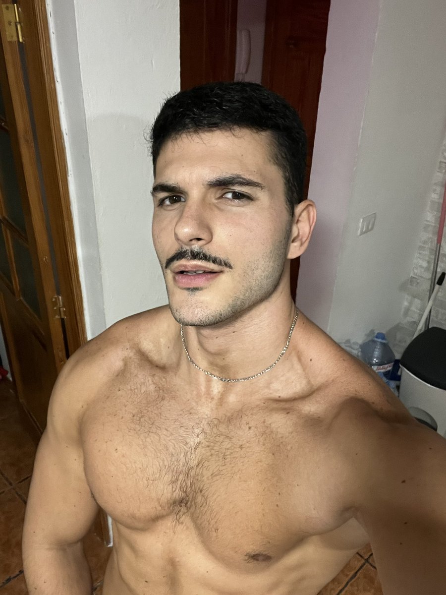 Te invito a que te pases por el onlyfans.com/samumoreno 🔥🔥