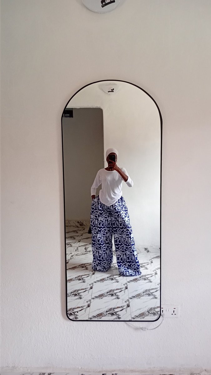 Please retweet in the name of God 

Ankara jumbo pants are available in these designs and many more. 

Price: 10k

Location: Ilorin 

Delivery: Nation wide Delivery 

Please retweet if this crosses your TL