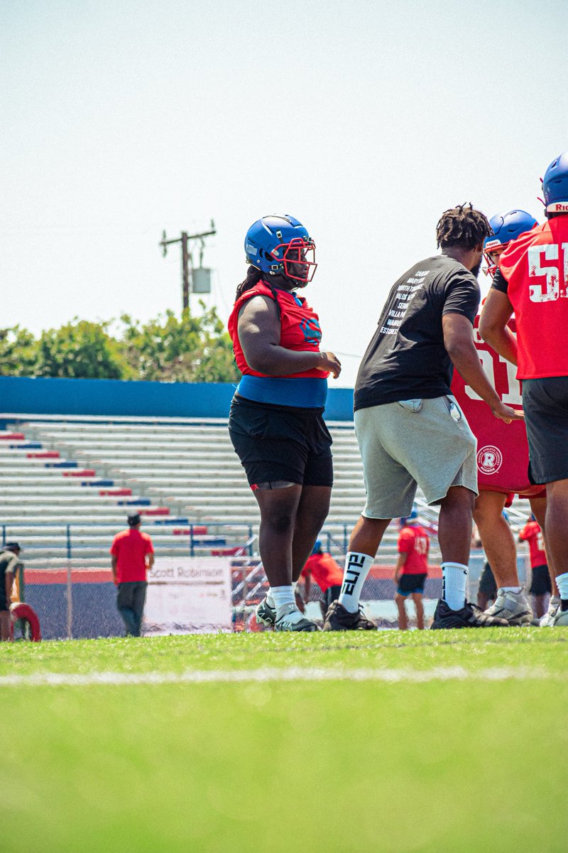 _maybetyler's tweet photo. The grind never stops we just now getting started #SFG @Serra__Football @Jwoull87 @CoachDMinor https://t.co/HN9W3n8qJX
